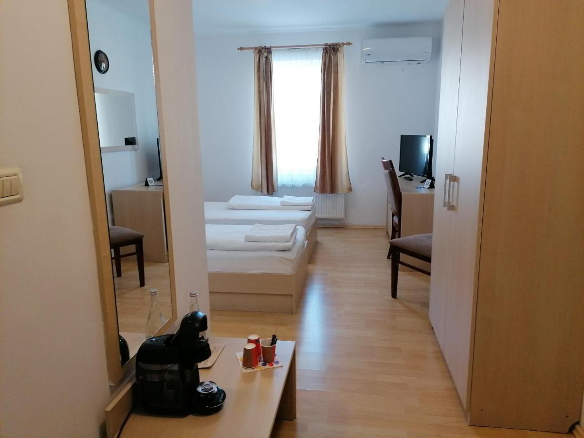 Casa La Fayette Hotell Timişoara Eksteriør bilde