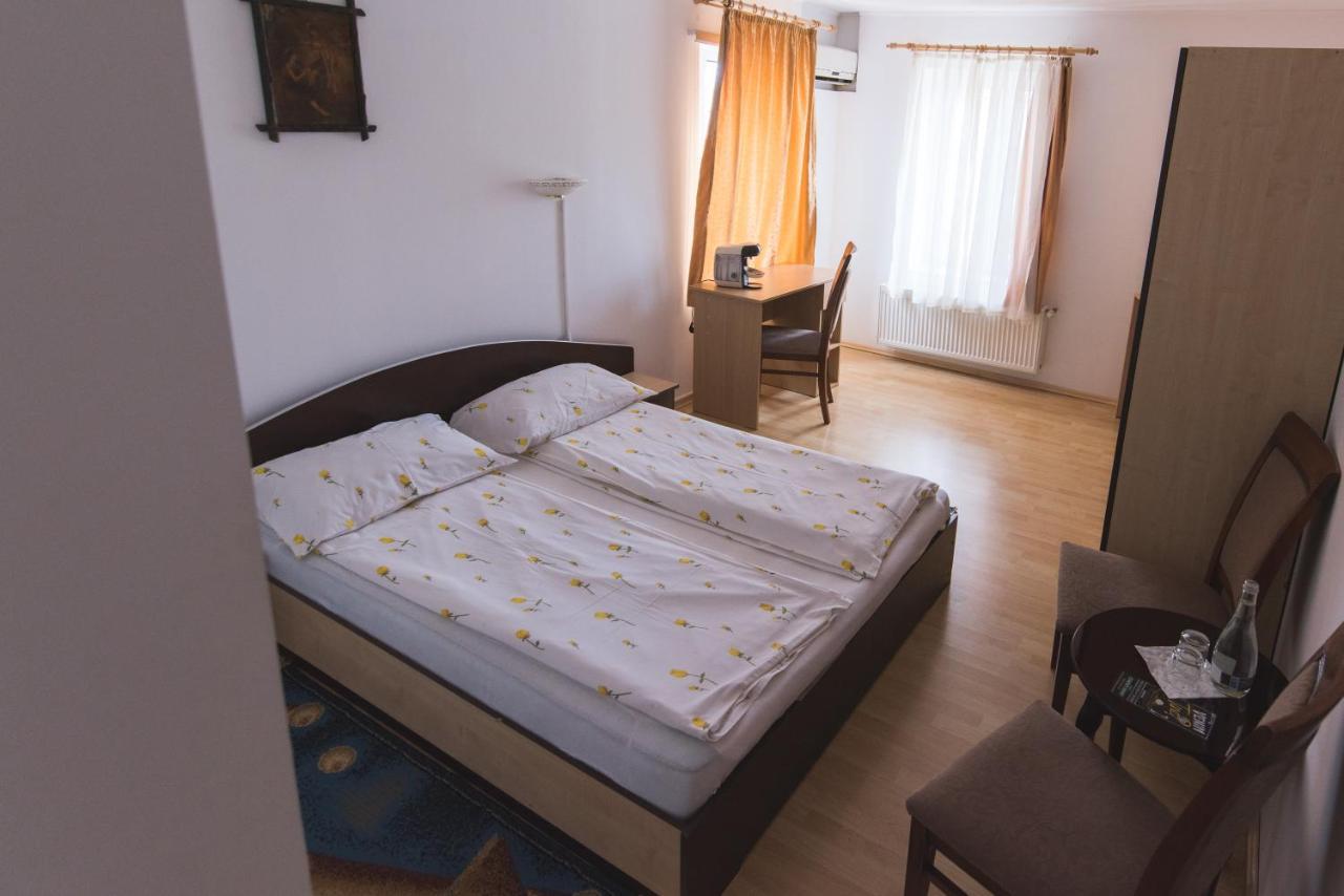 Casa La Fayette Hotell Timişoara Eksteriør bilde